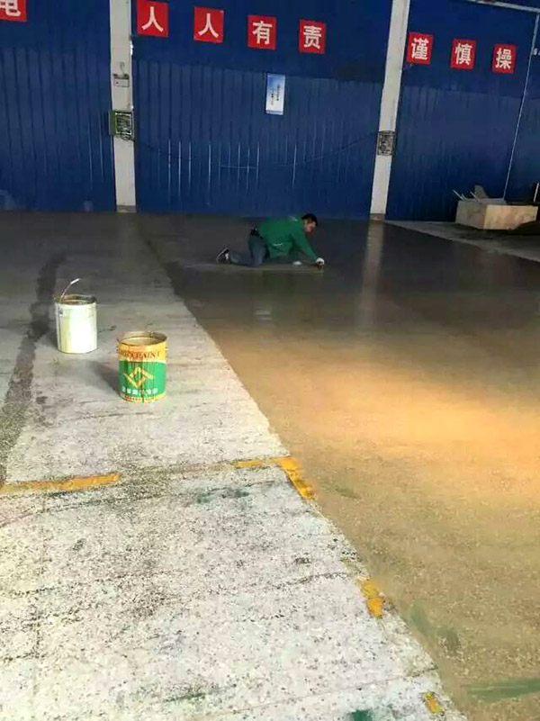 吳江標識公司平涂型環(huán)氧地坪進場施工